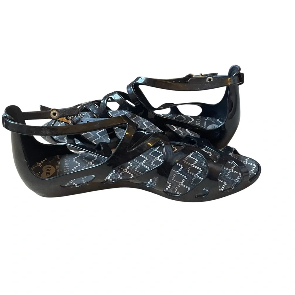 Mel‎ Melissa x Forever 21 Dreamed Jelly Sandals Buckle Crisscross Black Size 6